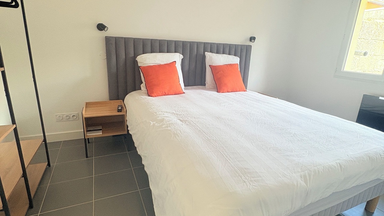 Photo of Bedroom in Pauillac