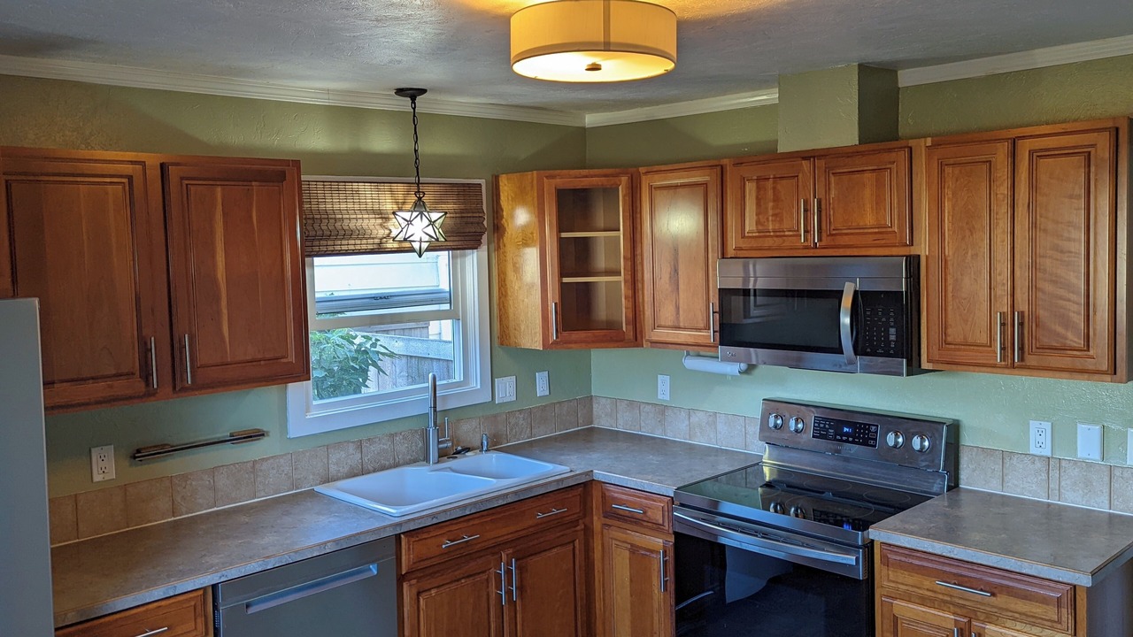 Photo of Kitchen in Southeast Eugene