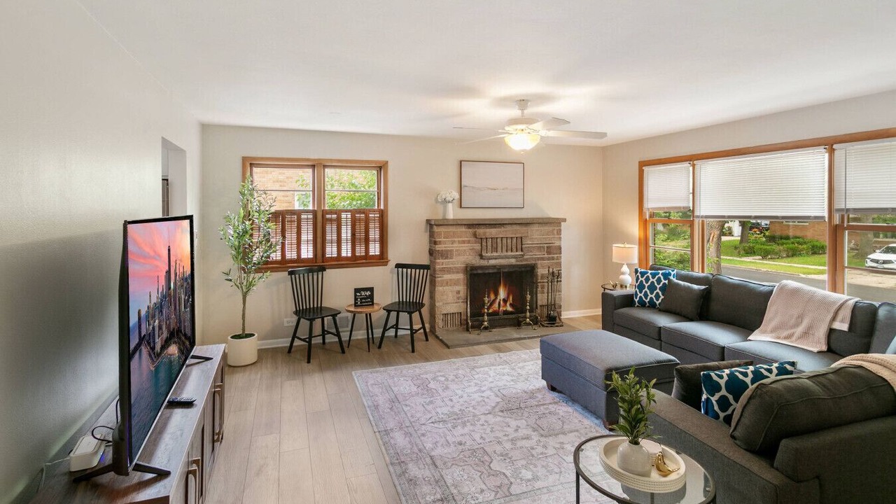 Photo of Livingroom in Waukegan