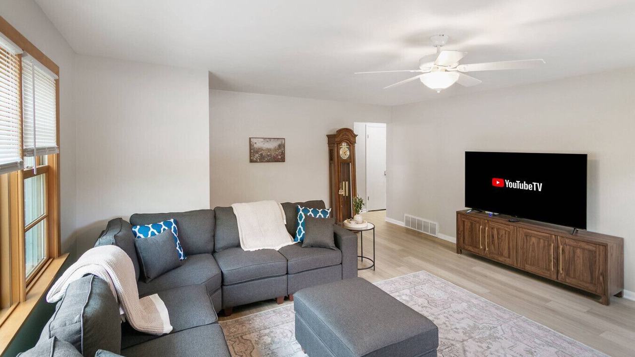 Photo of Livingroom in Waukegan