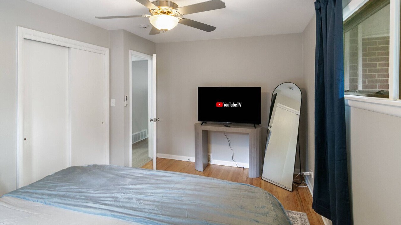 Photo of Bedroom in Waukegan