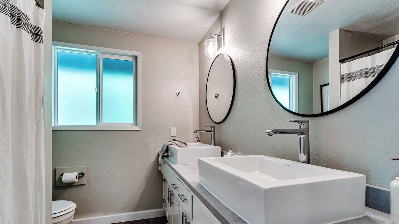 Photo of Bathroom in Western