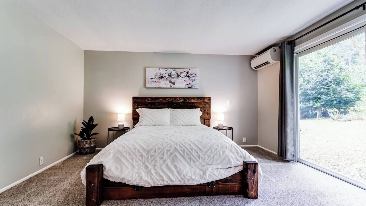 Photo of Bedroom in Western