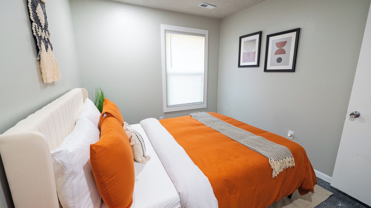 Photo of Bedroom in Lawrence