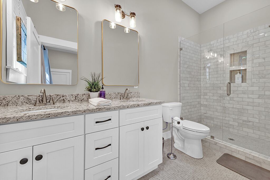Photo of Bathroom in Forest Park
