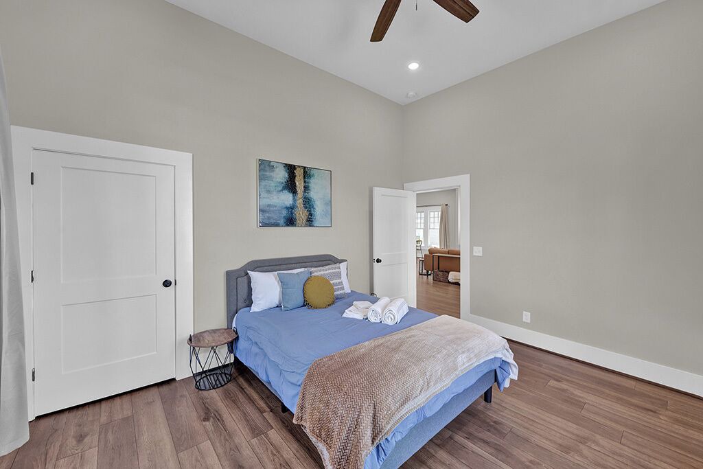 Photo of Bedroom in Forest Park