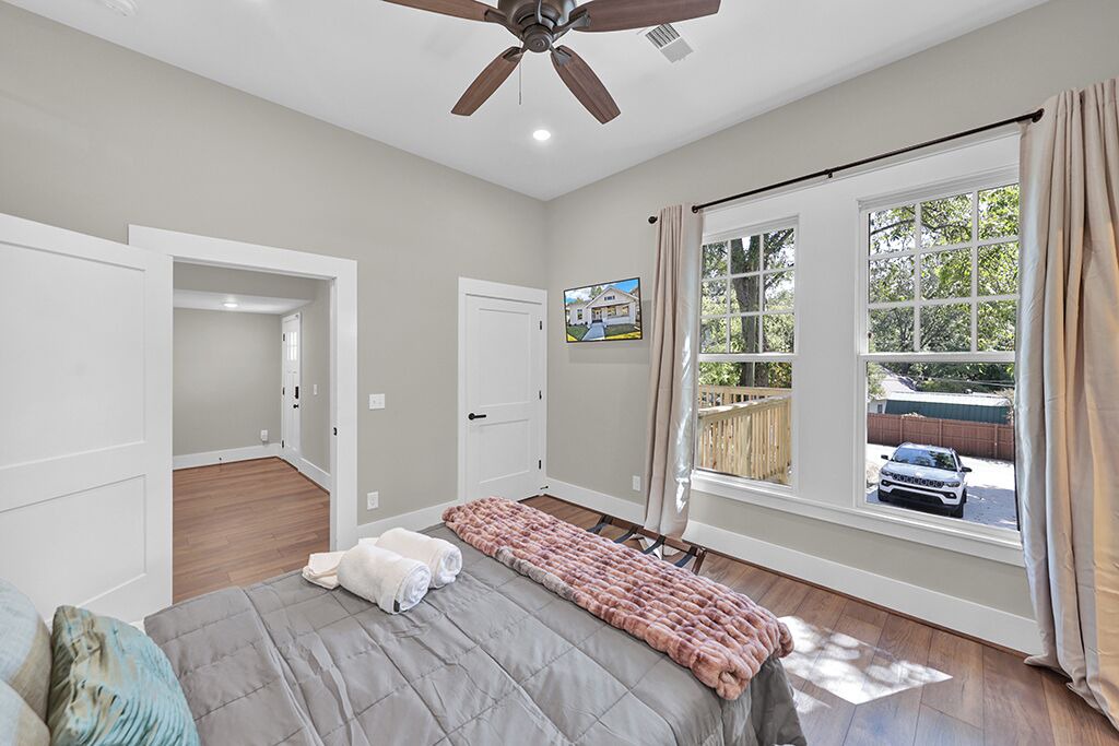 Photo of Bedroom in Forest Park