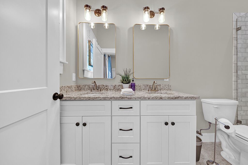 Photo of Bathroom in Forest Park