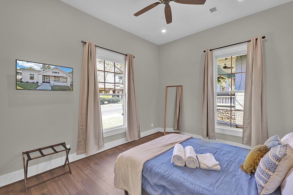 Photo of Bedroom in Forest Park