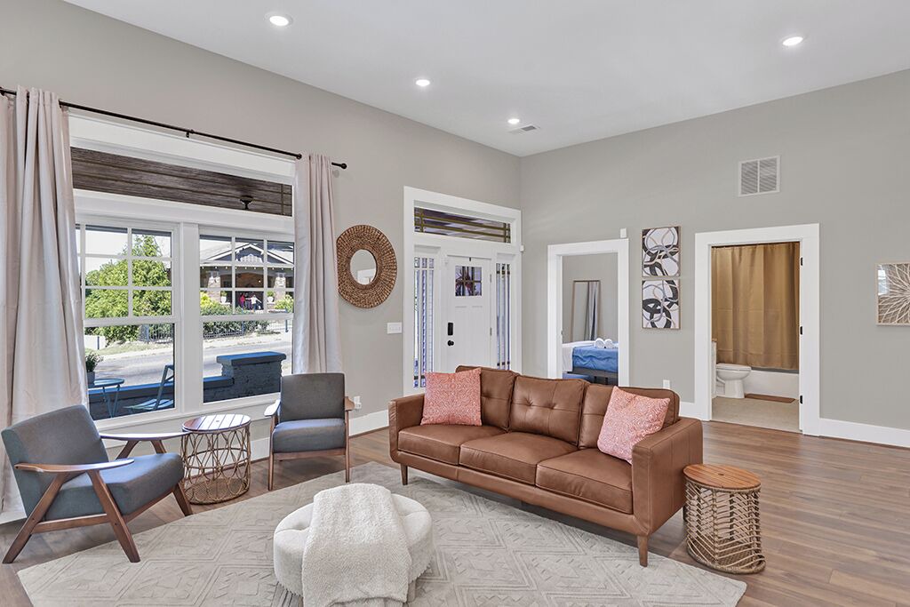 Photo of Livingroom in Forest Park