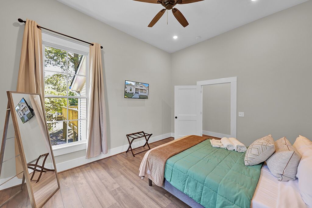 Photo of Bedroom in Forest Park