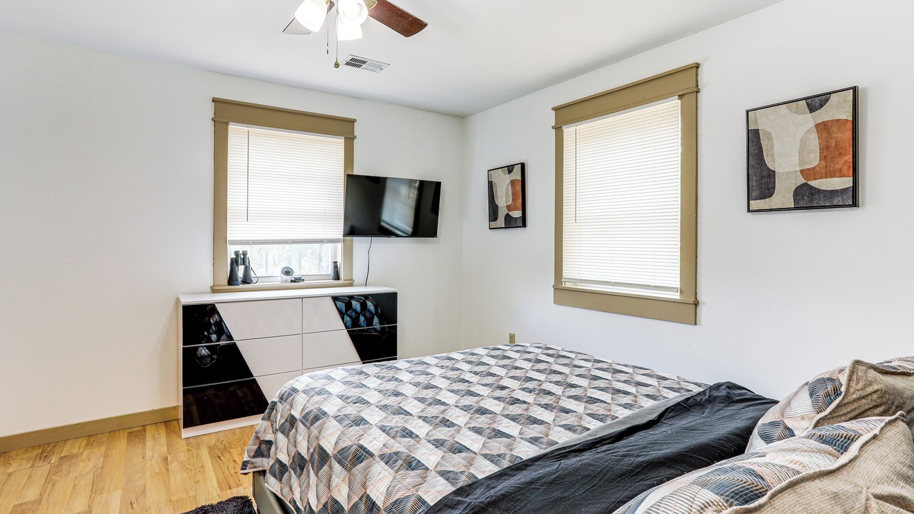 Photo of Bedroom in Hardy
