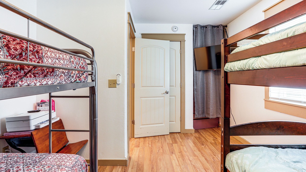 Photo of Bedroom in Hardy