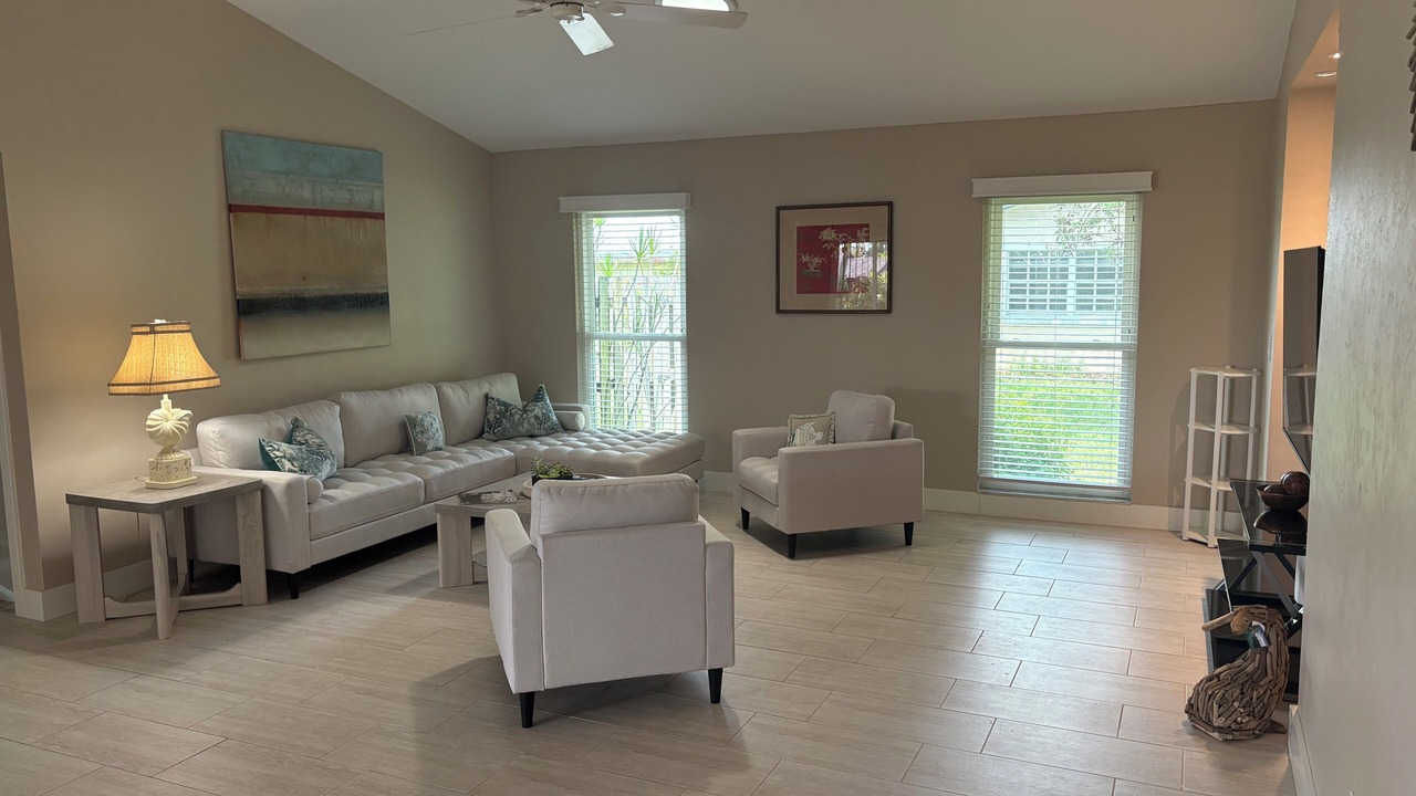 Photo of Livingroom in Fort Myers