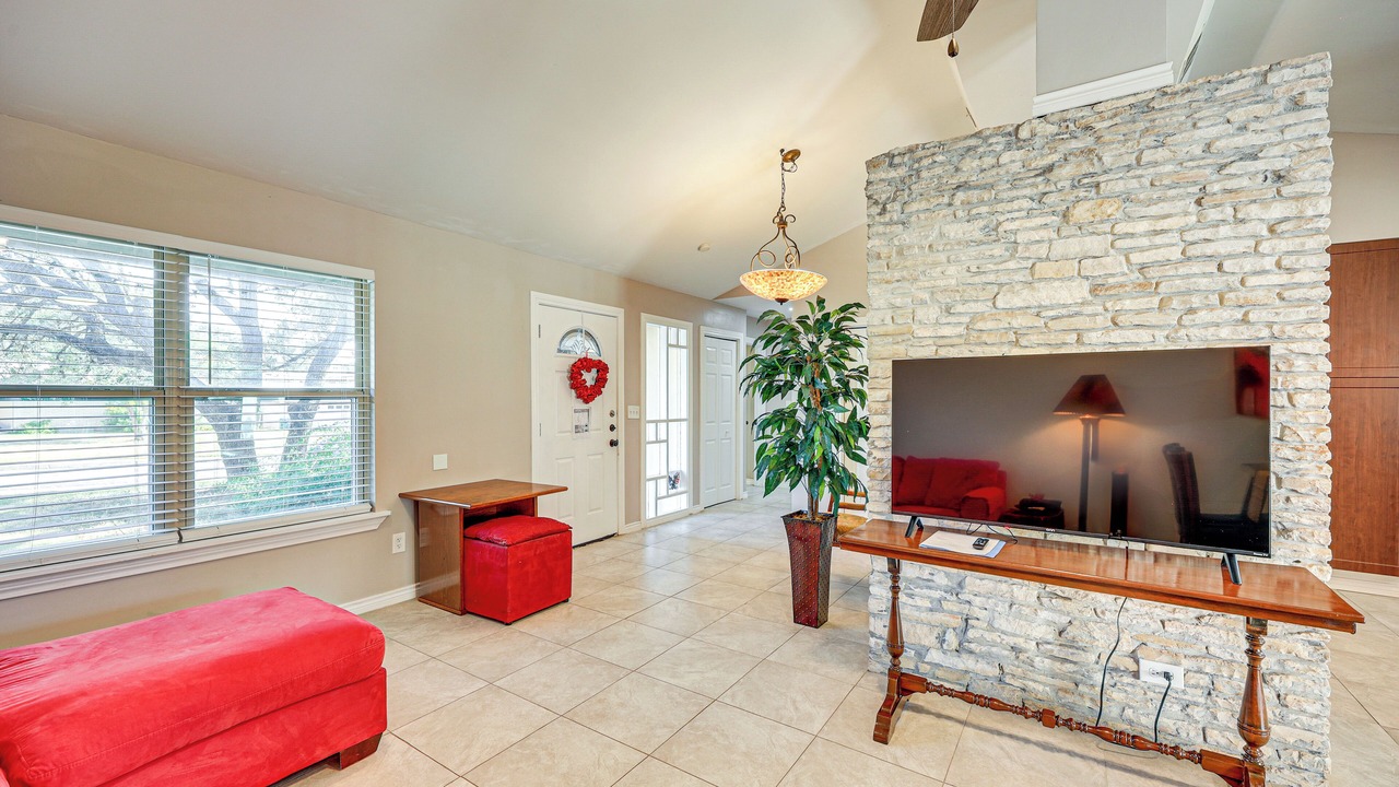 Photo of Livingroom in Medical Center District