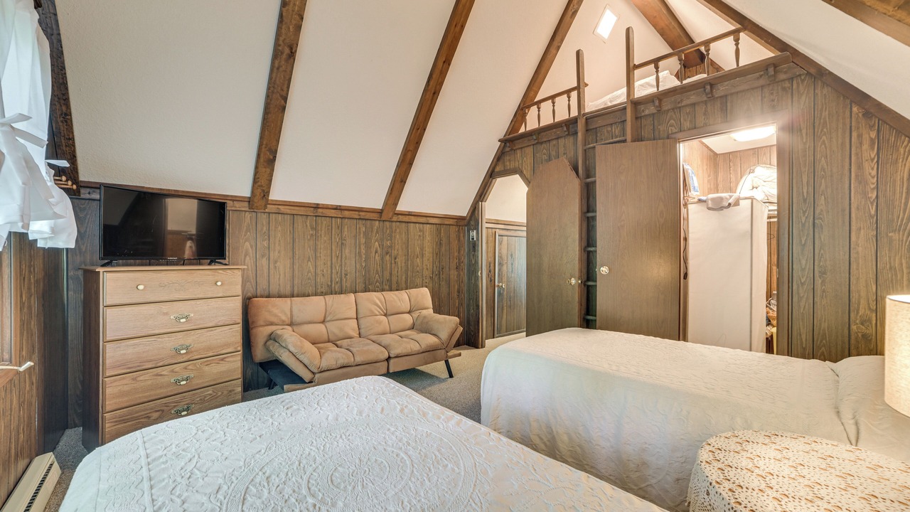 Photo of Bedroom in Mancelona