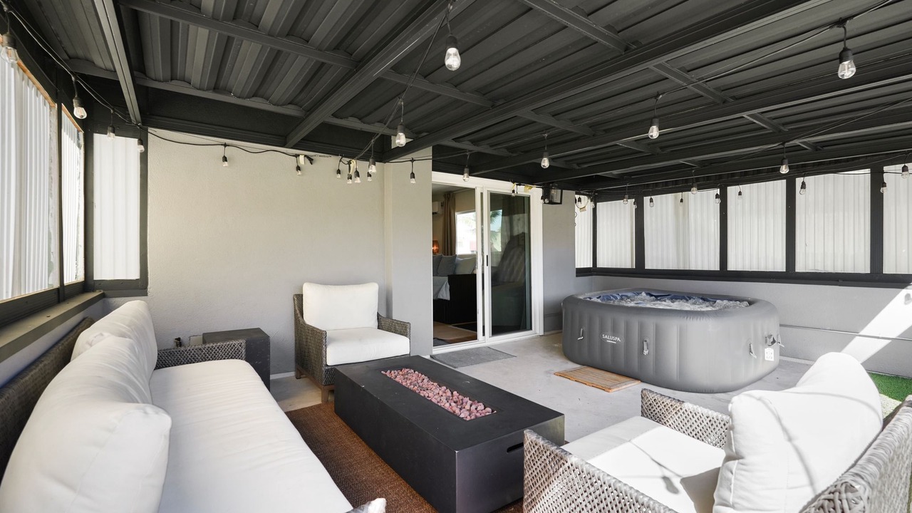 Photo of Patio Balcony in Alamitos Beach