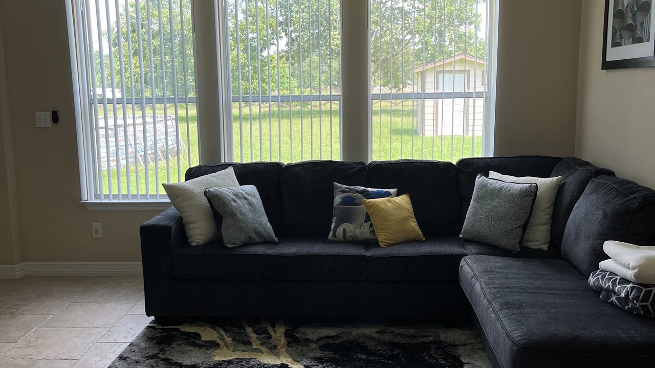 Photo of Livingroom in Spring