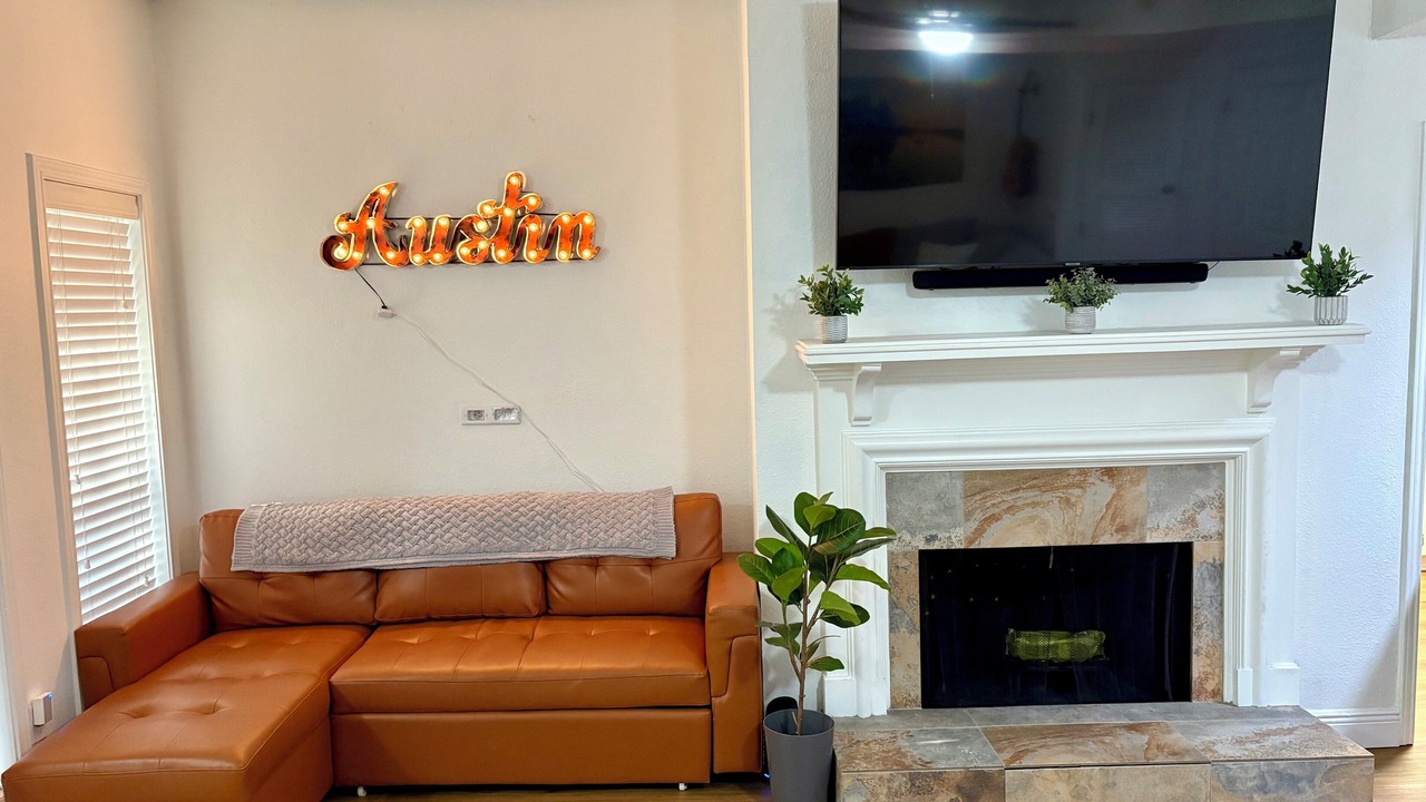 Photo of Livingroom in West Campus