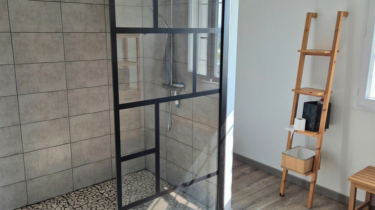 Photo of Bathroom in Bougarber