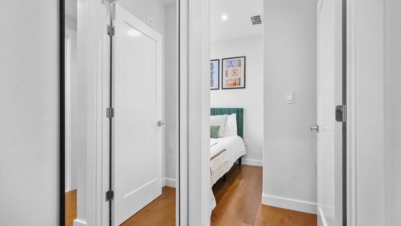 Photo of Bedroom in East Somerville