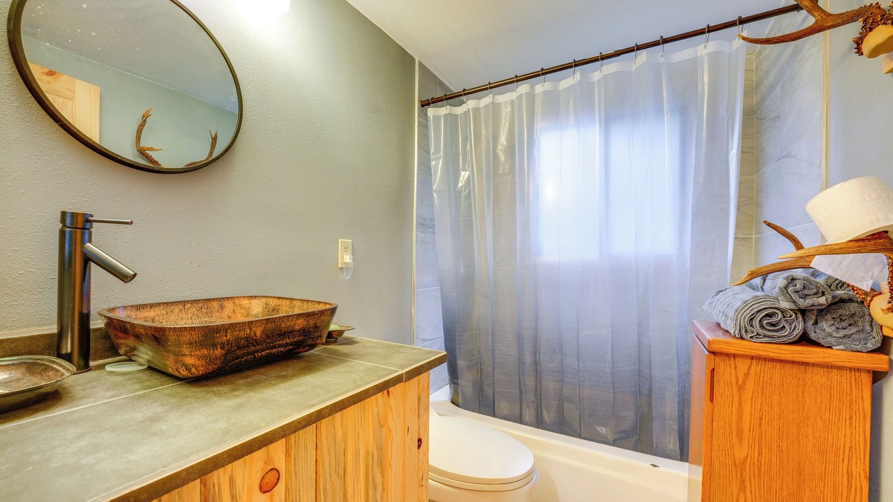 Photo of Bathroom in Mount St. Helens