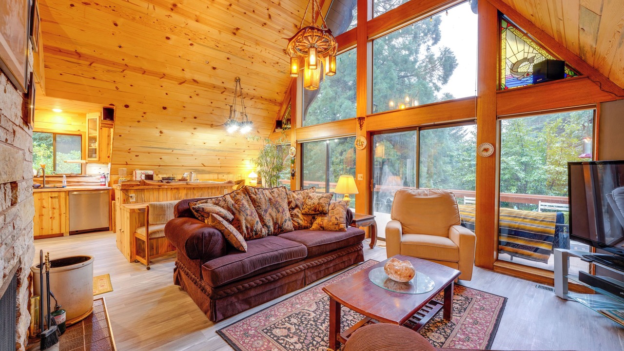 Photo of Bedroom in Mount St. Helens