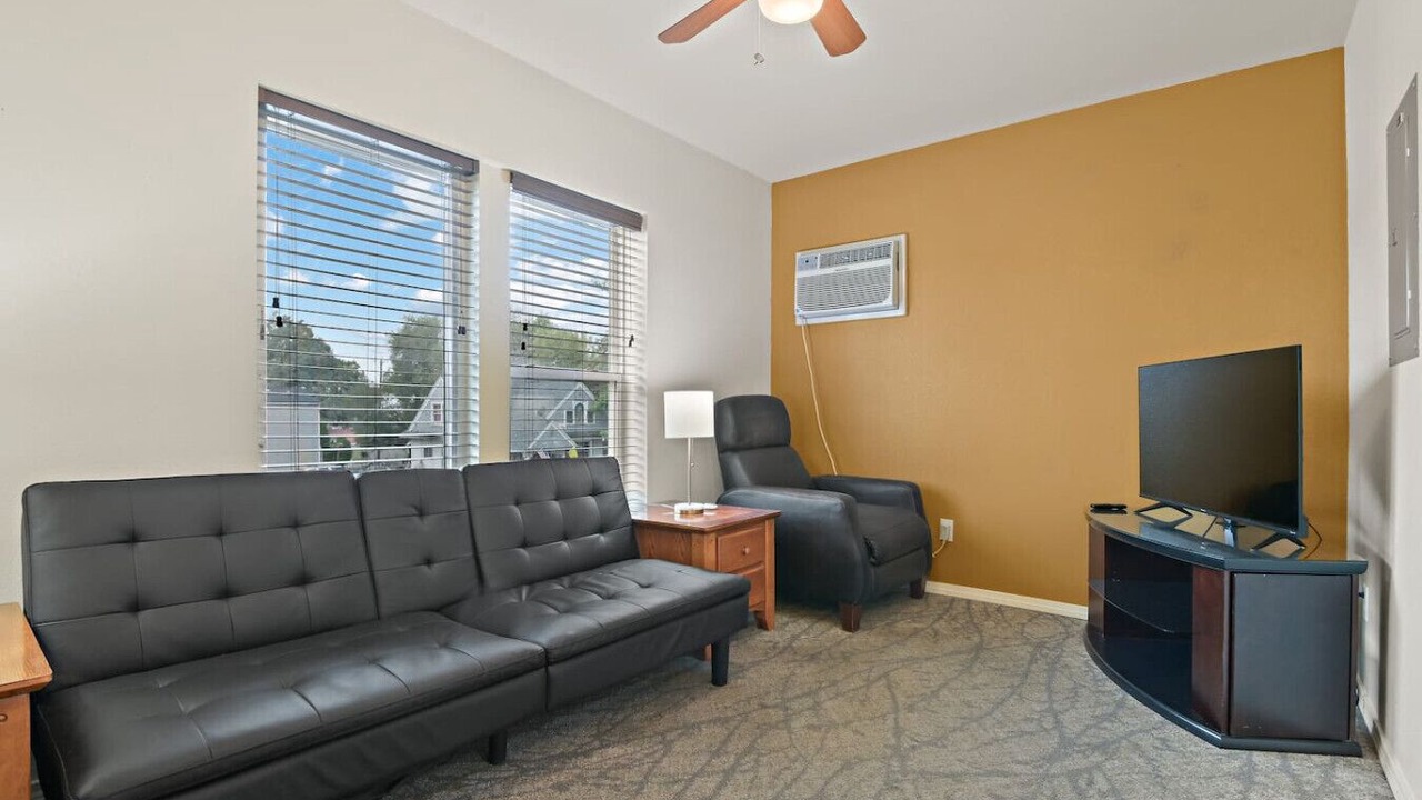 Photo of Livingroom in West Central