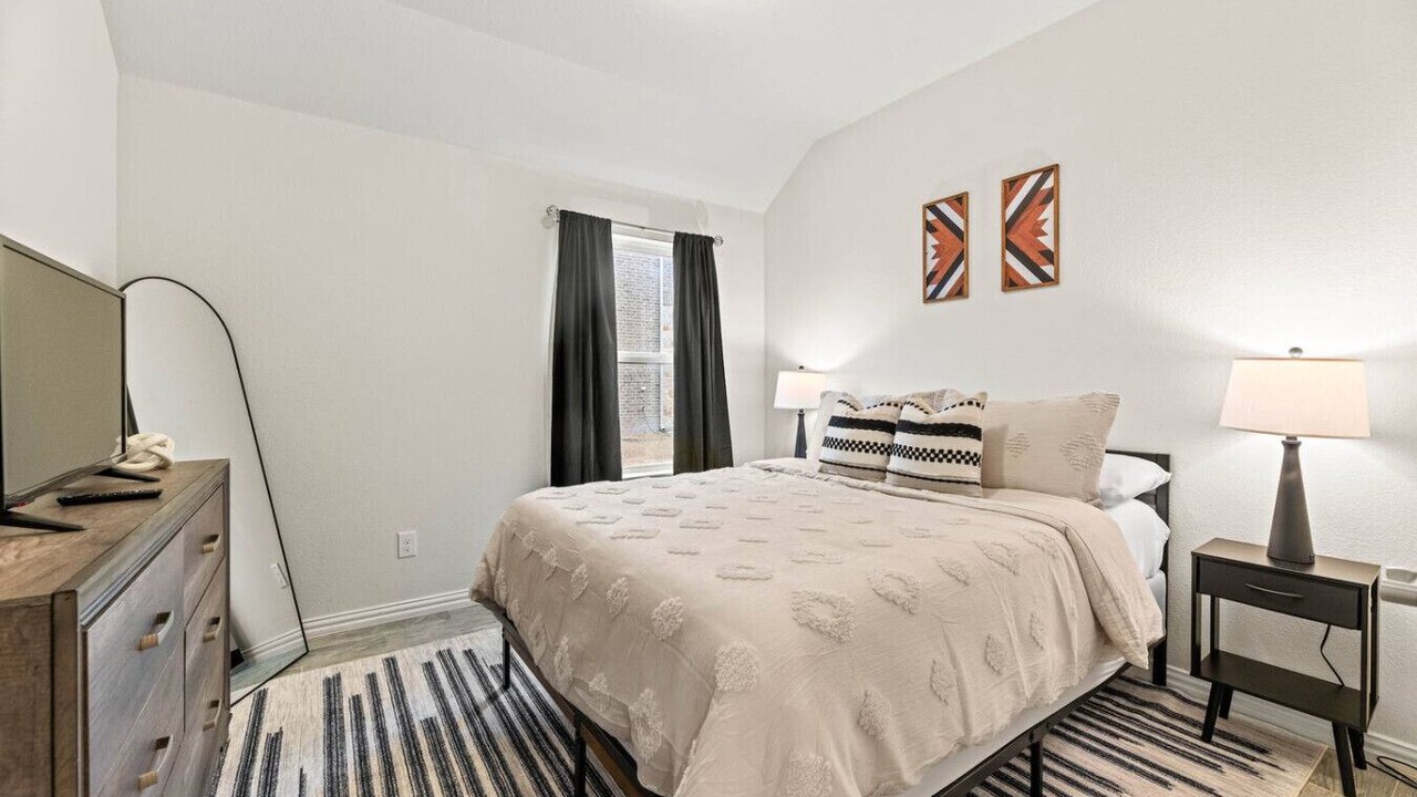 Photo of Bedroom in Fossil Creek