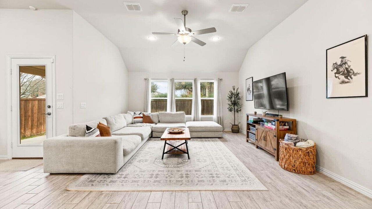 Photo of Livingroom in Fossil Creek