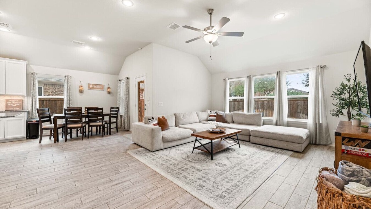 Photo of Livingroom in Fossil Creek