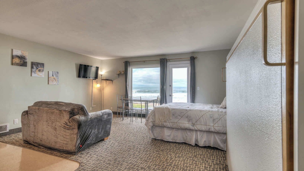 Photo of Others in Lincoln City