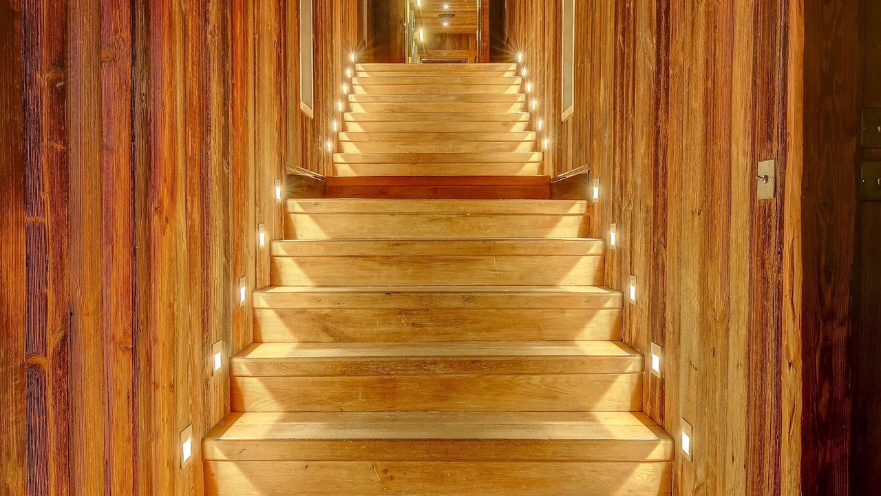 Photo of Others in Demi-Quartier