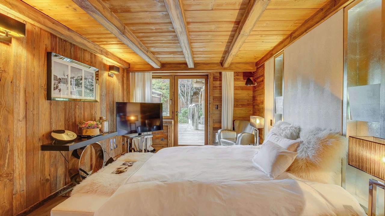 Photo of Bedroom in Demi-Quartier