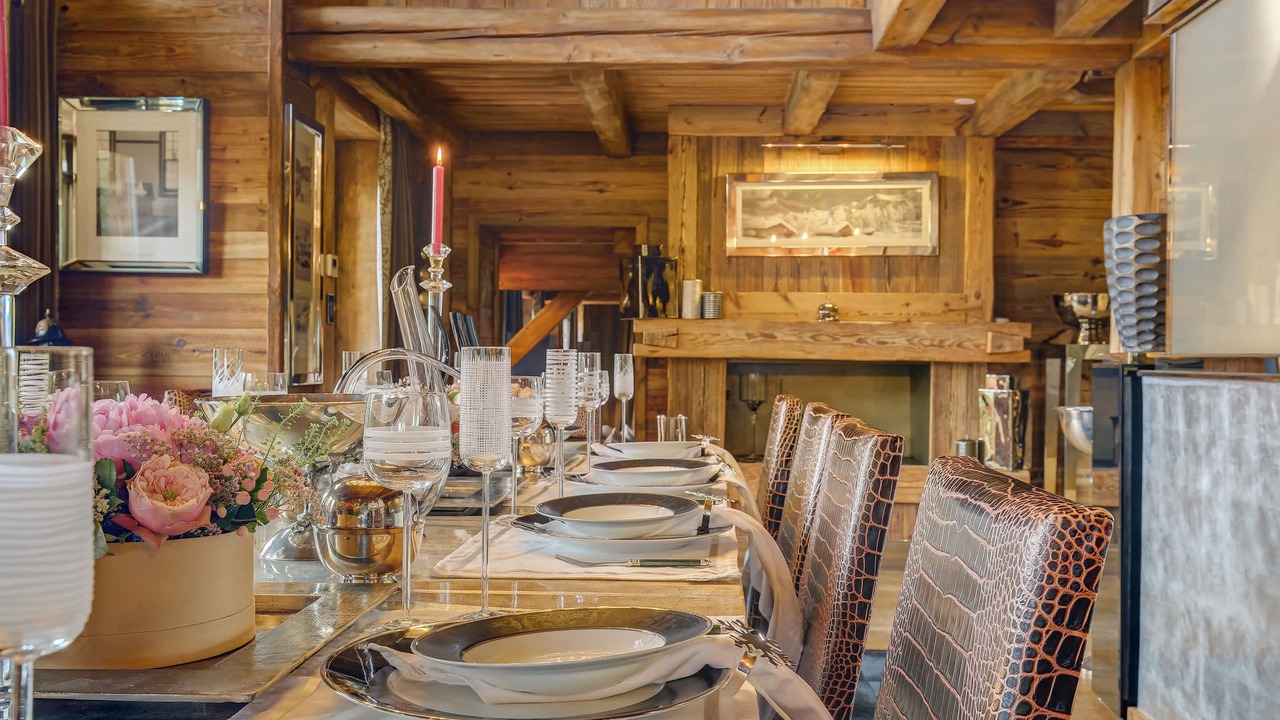 Photo of Others in Demi-Quartier