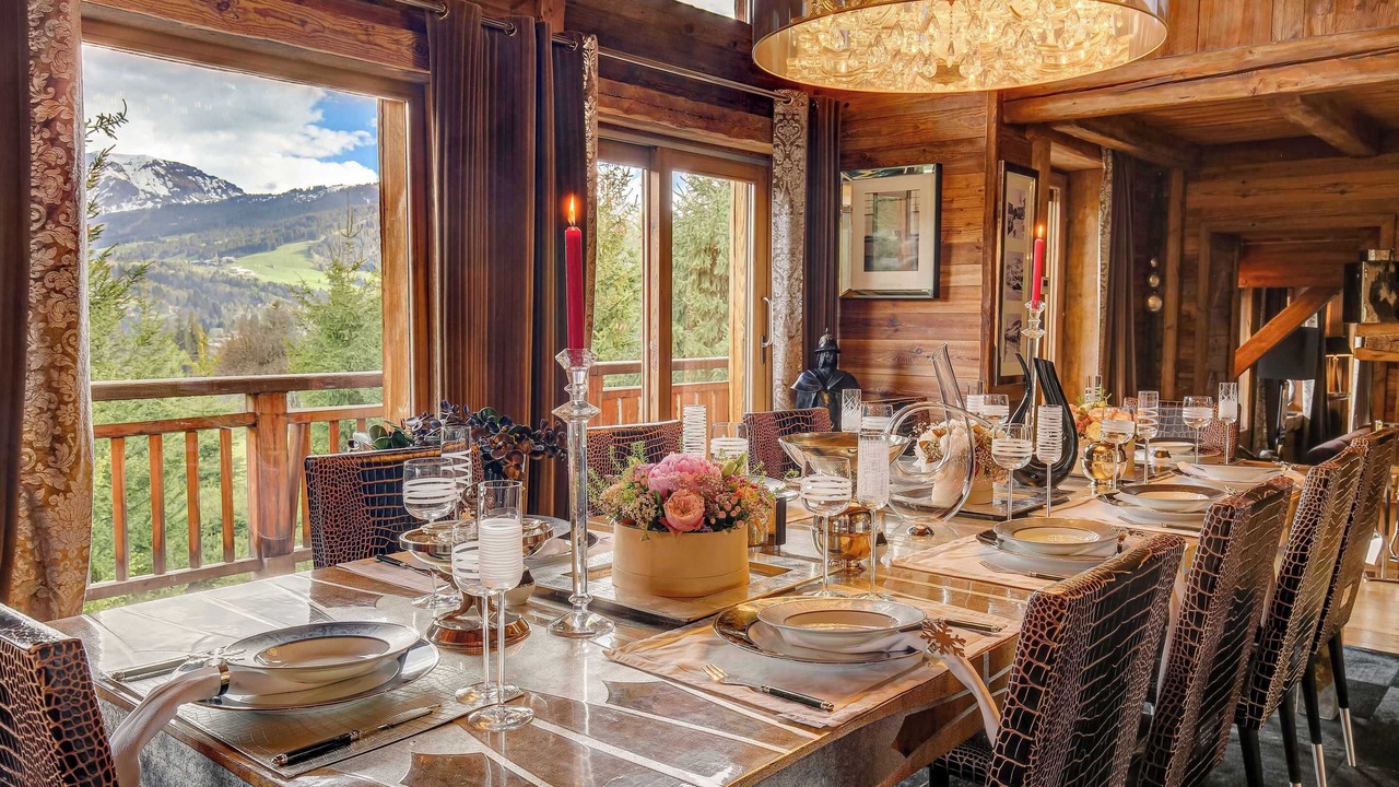 Photo of Others in Demi-Quartier