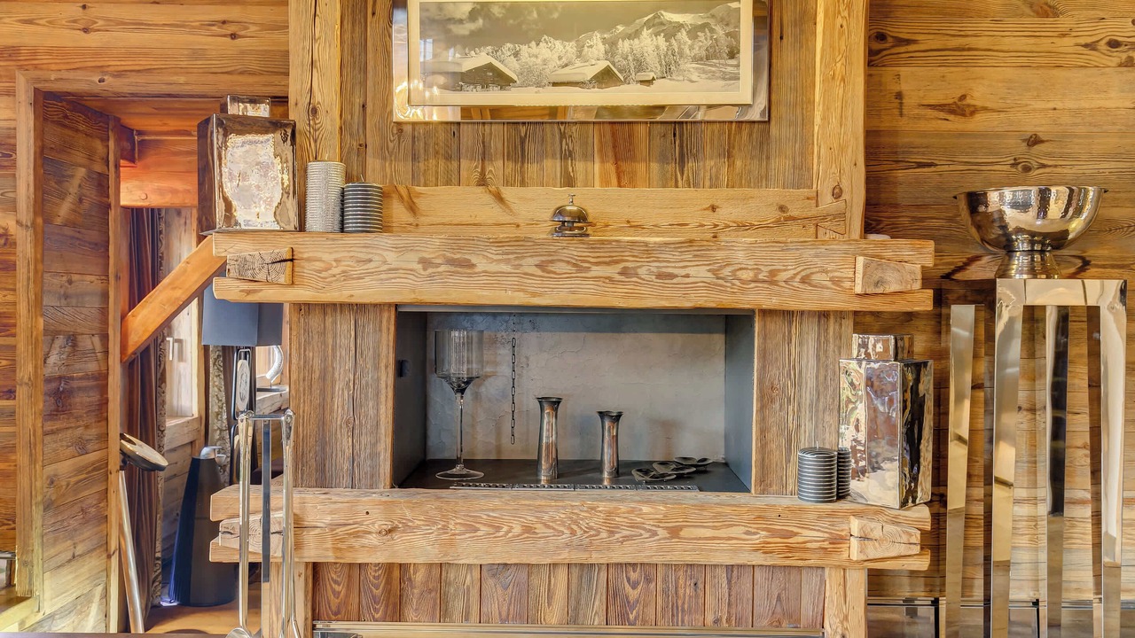 Photo of Others in Demi-Quartier