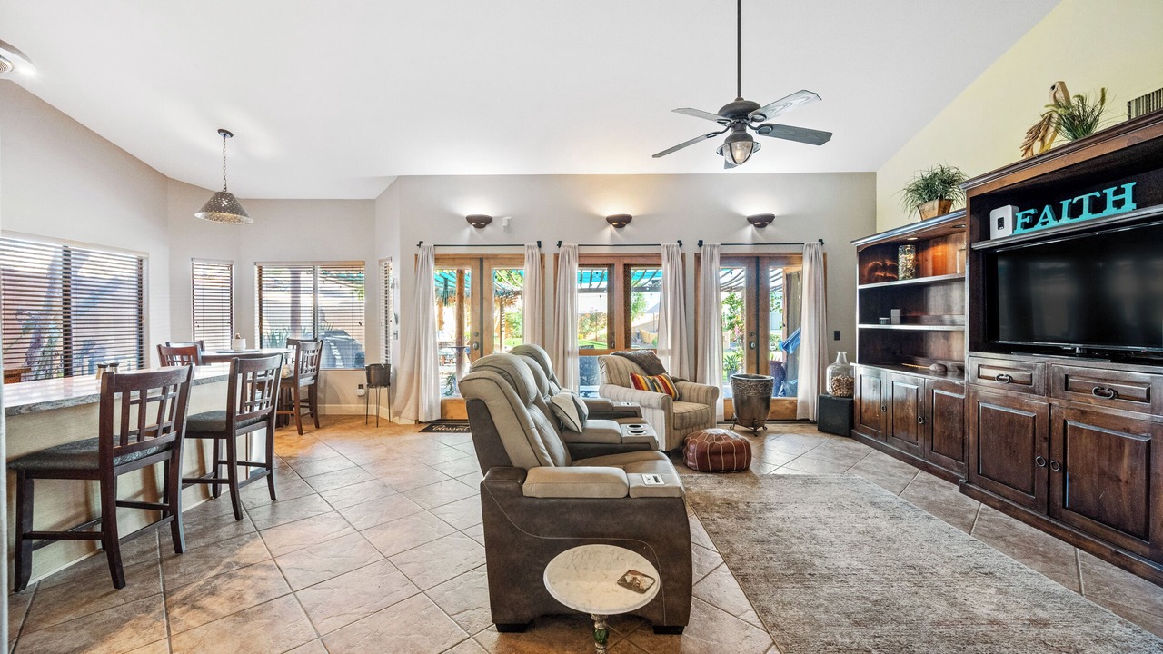 Photo of Livingroom in East Mesa
