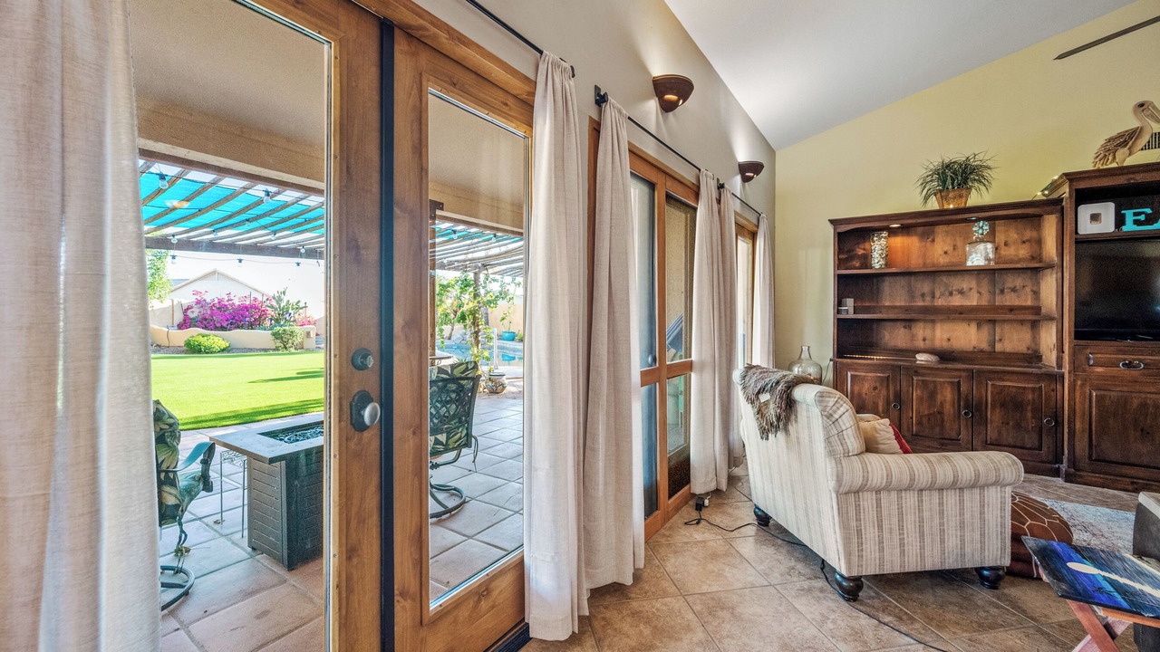 Photo of Livingroom in East Mesa