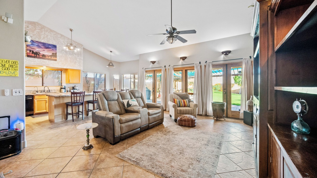 Photo of Livingroom in East Mesa