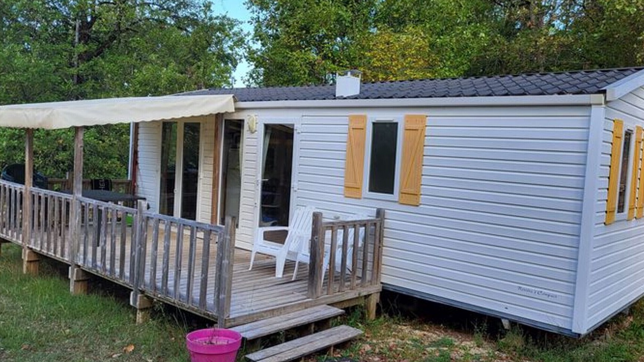 Photo of Outdoor in Salles