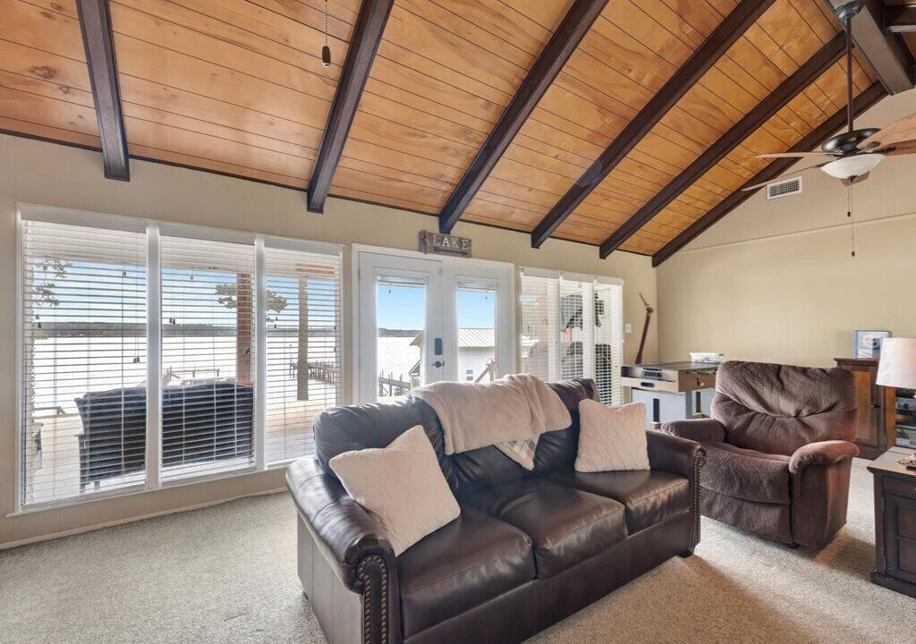 Photo of Livingroom in Hemphill