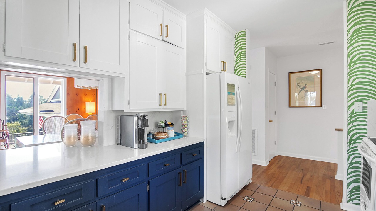 Photo of Kitchen in Debordieu Colony