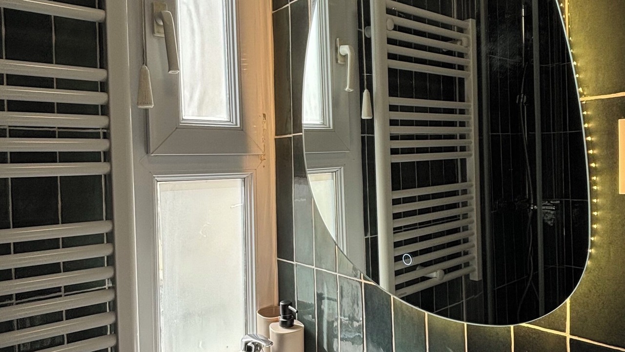 Photo of Bathroom in Asnieres-sur-Seine