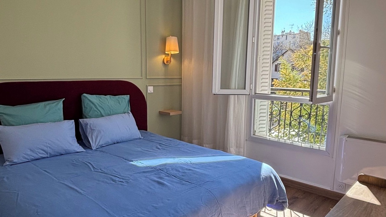 Photo of Bedroom in Asnieres-sur-Seine