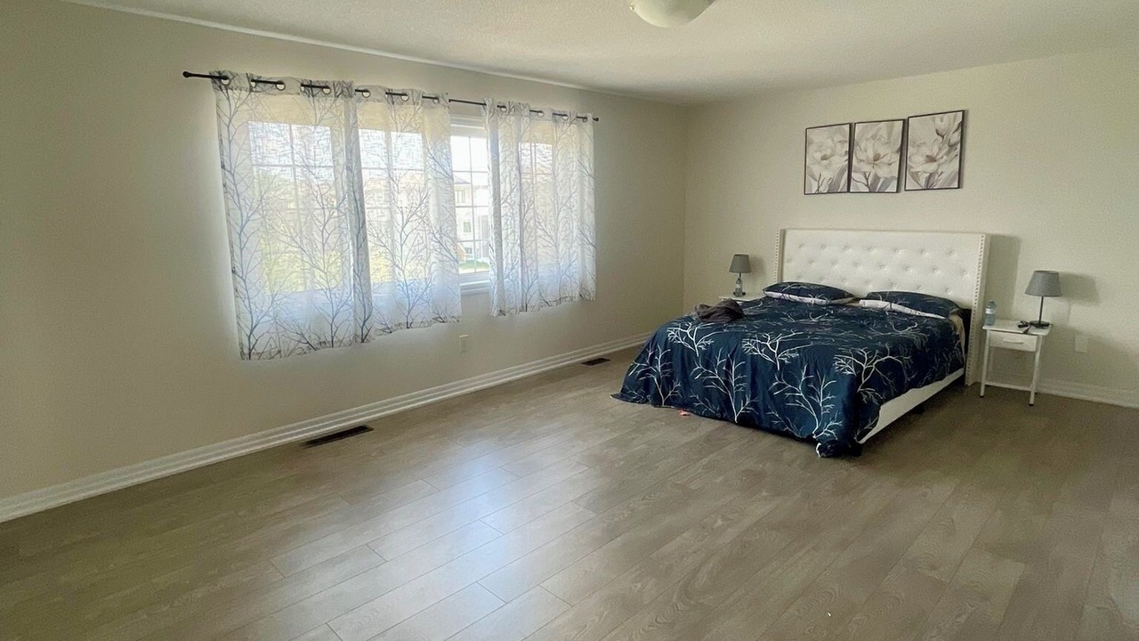 Photo of Bedroom in Stayner