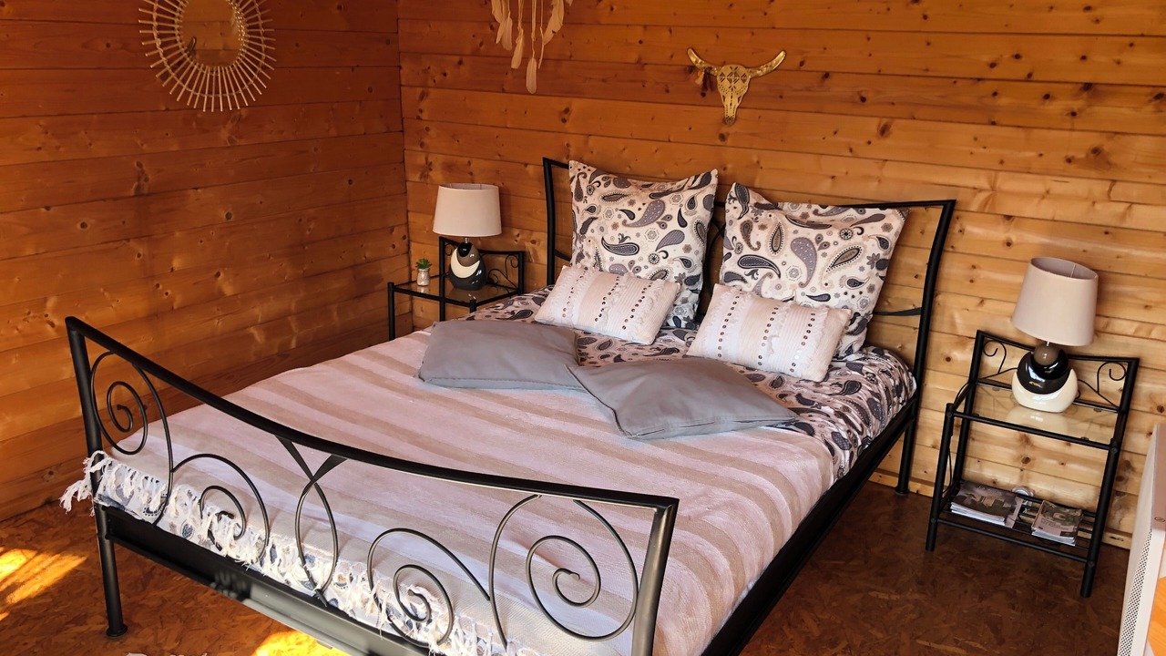 Photo of Bedroom in Aouste-sur-Sye