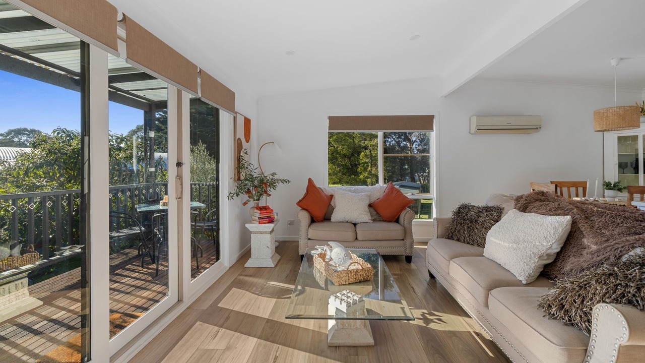 Photo of Livingroom in Venus Bay