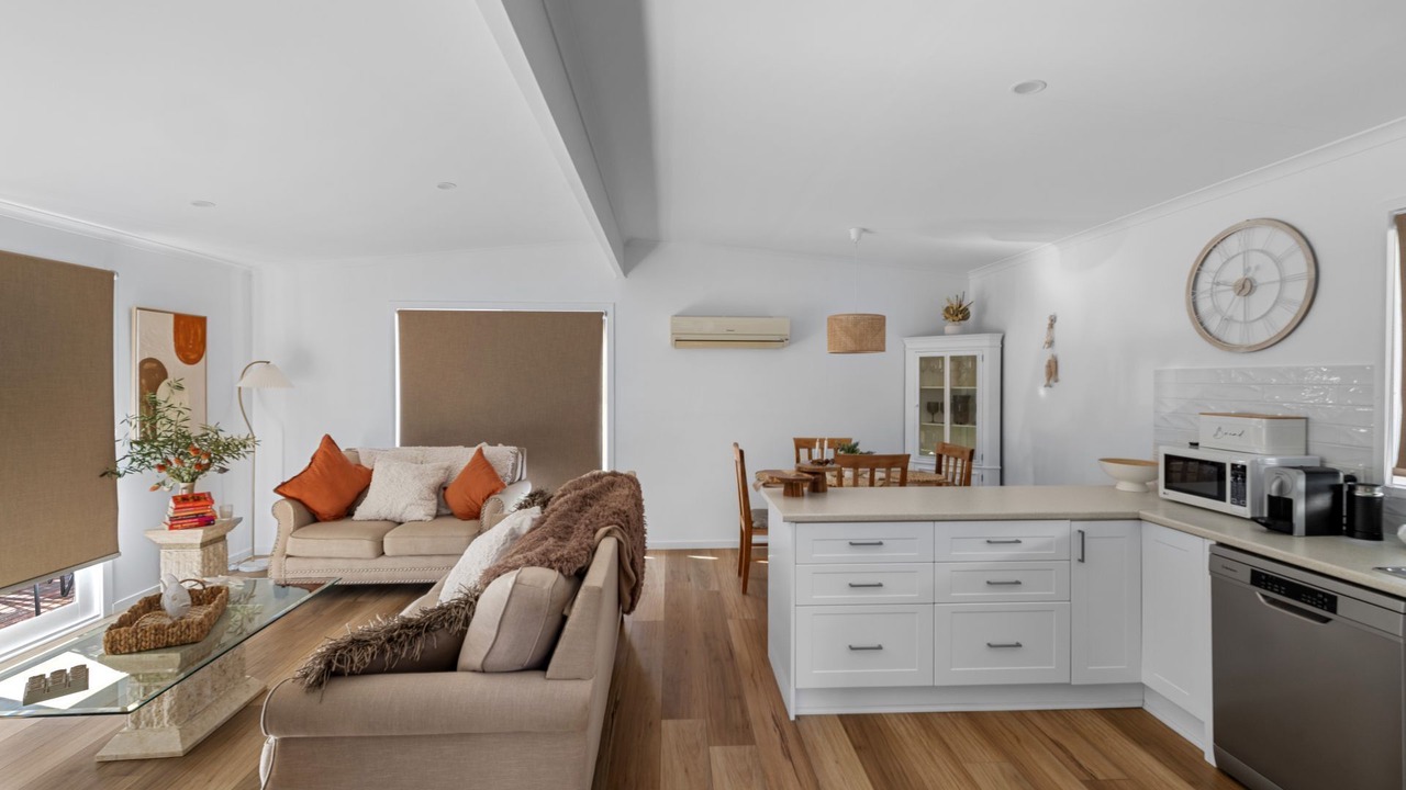 Photo of Livingroom in Venus Bay