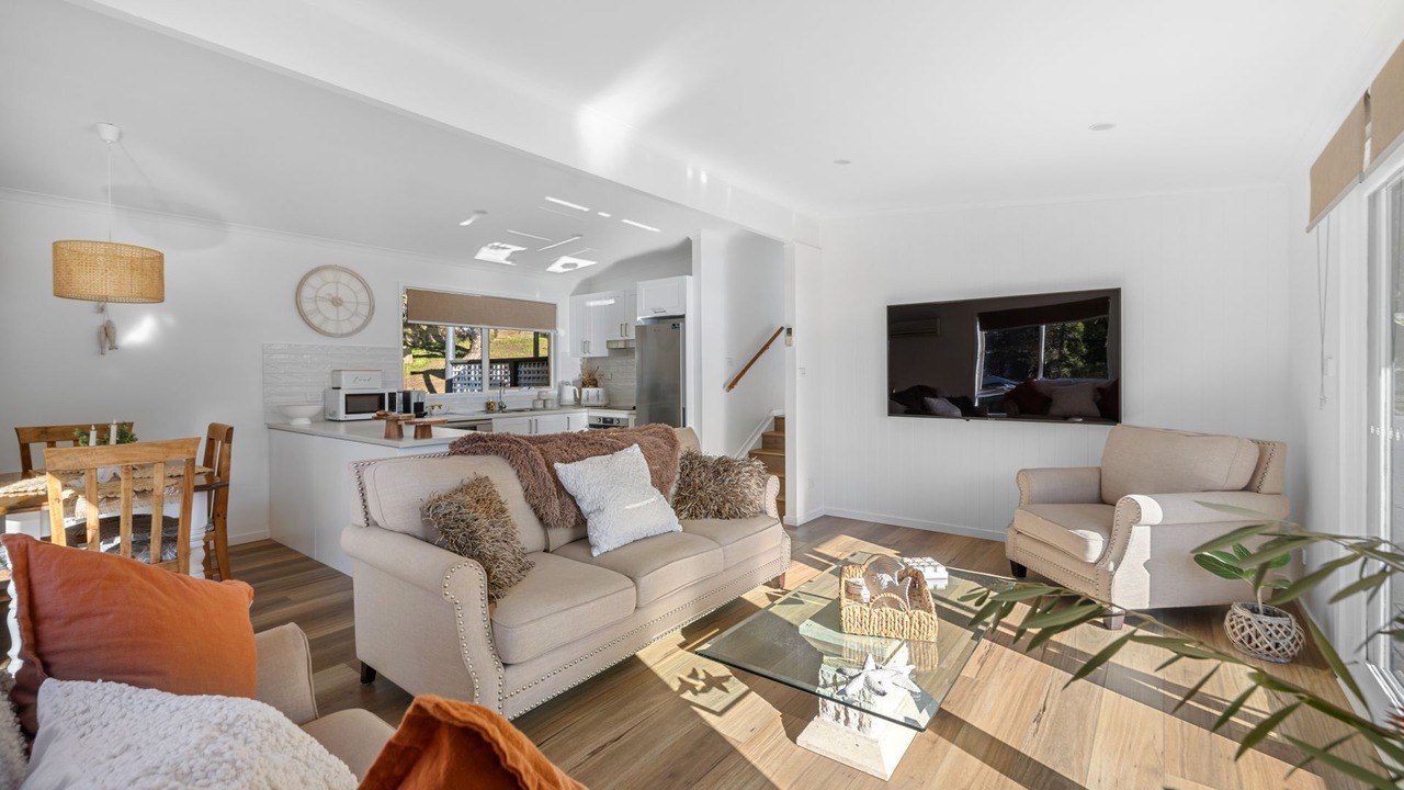 Photo of Livingroom in Venus Bay